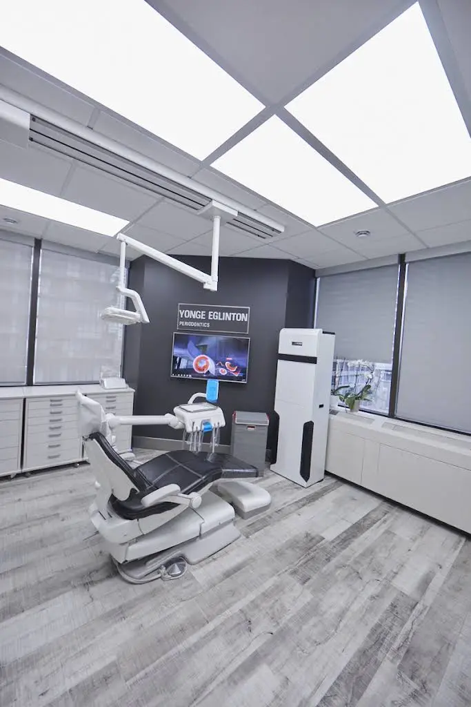 Yonge Eglinton Periodontics - Dr Andrew Kay