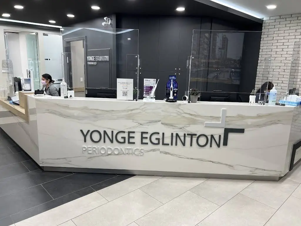Yonge Eglinton Periodontics - Dr Andrew Kay