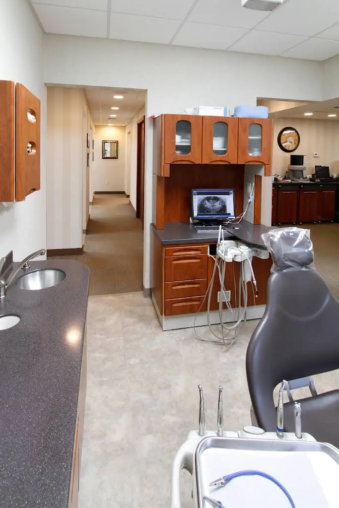 Avery Dental Group