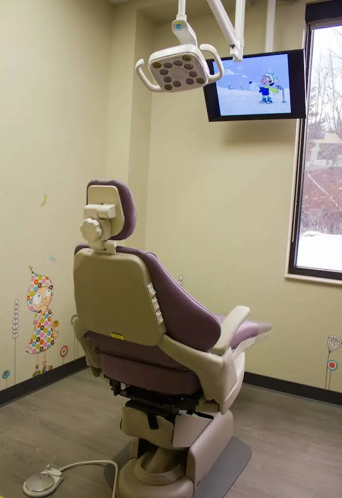 Giggles and Grins Pediatric Dentistry