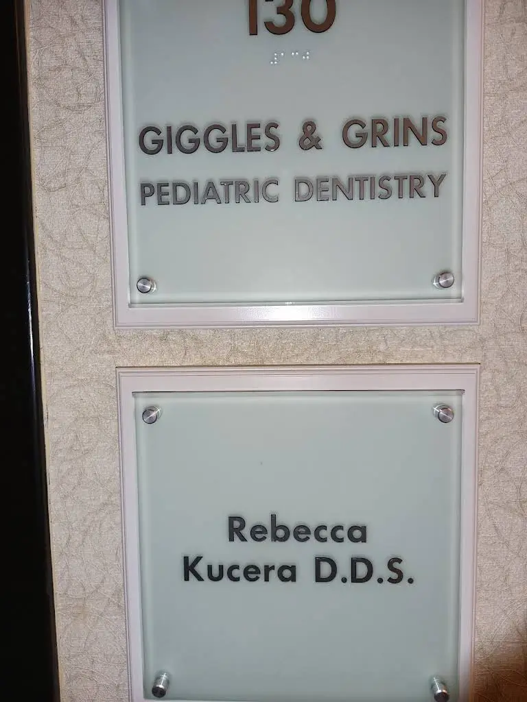 Giggles and Grins Pediatric Dentistry