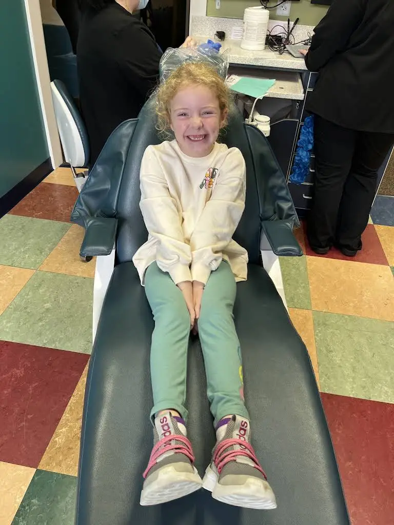Dentistry 4 Kids - Commercial Dr