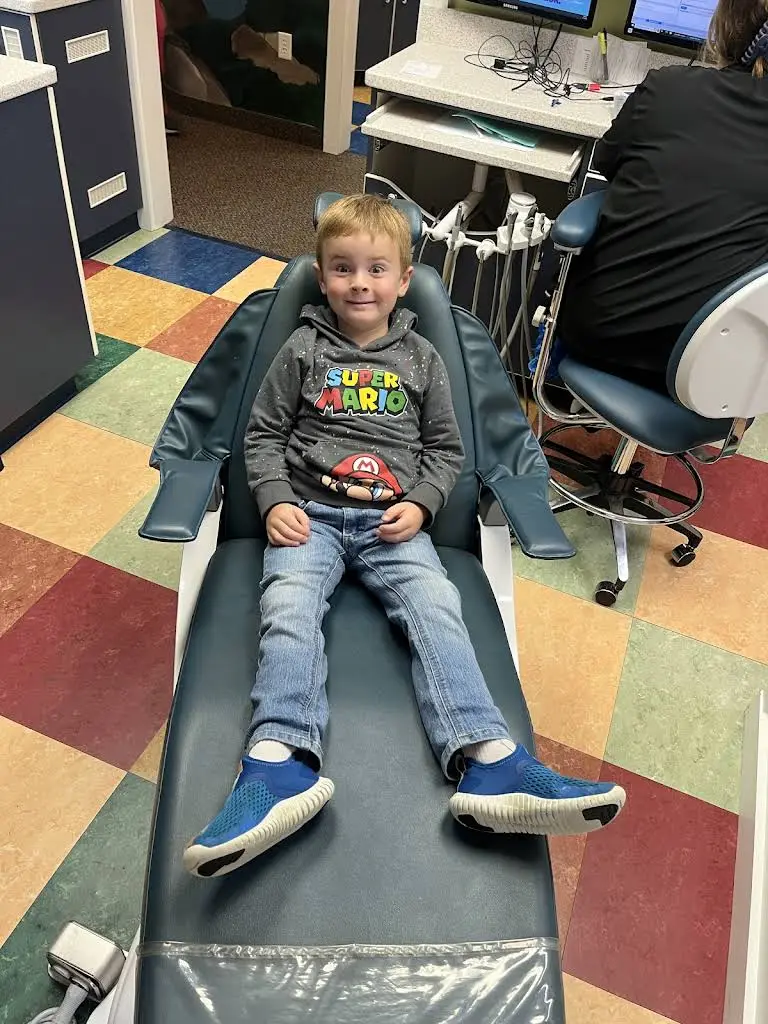 Dentistry 4 Kids - Commercial Dr