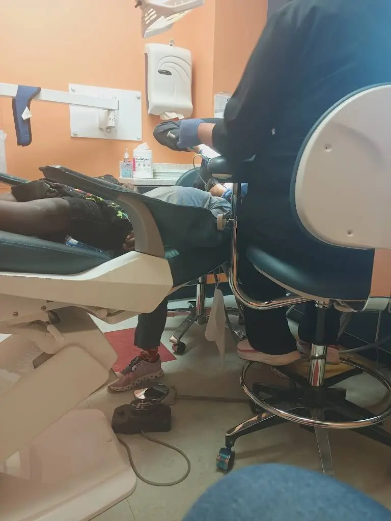 Dentistry 4 Kids - Commercial Dr