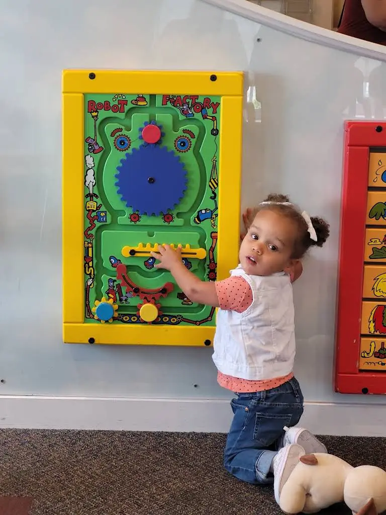 Dentistry 4 Kids - Commercial Dr