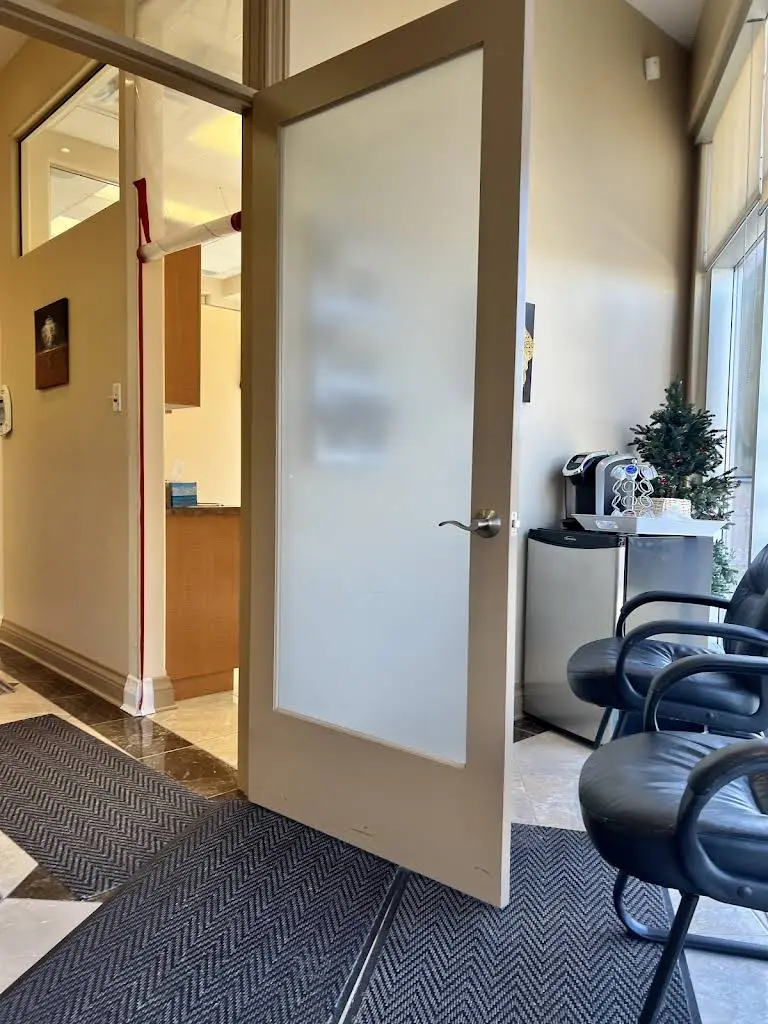 New Delhi Dental - Markham - Professional dental clinic exterior with modern facilities