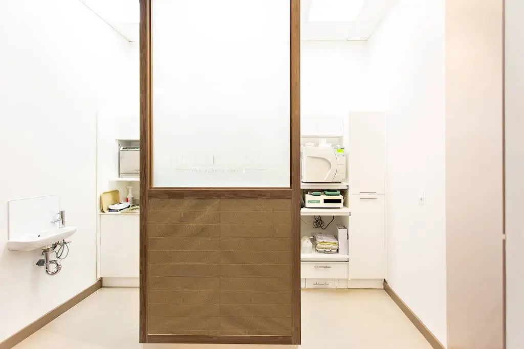 Kerhoulas Dental Rosedale