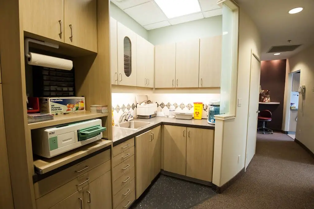 Your Neighbourhood Dentist - Leaside