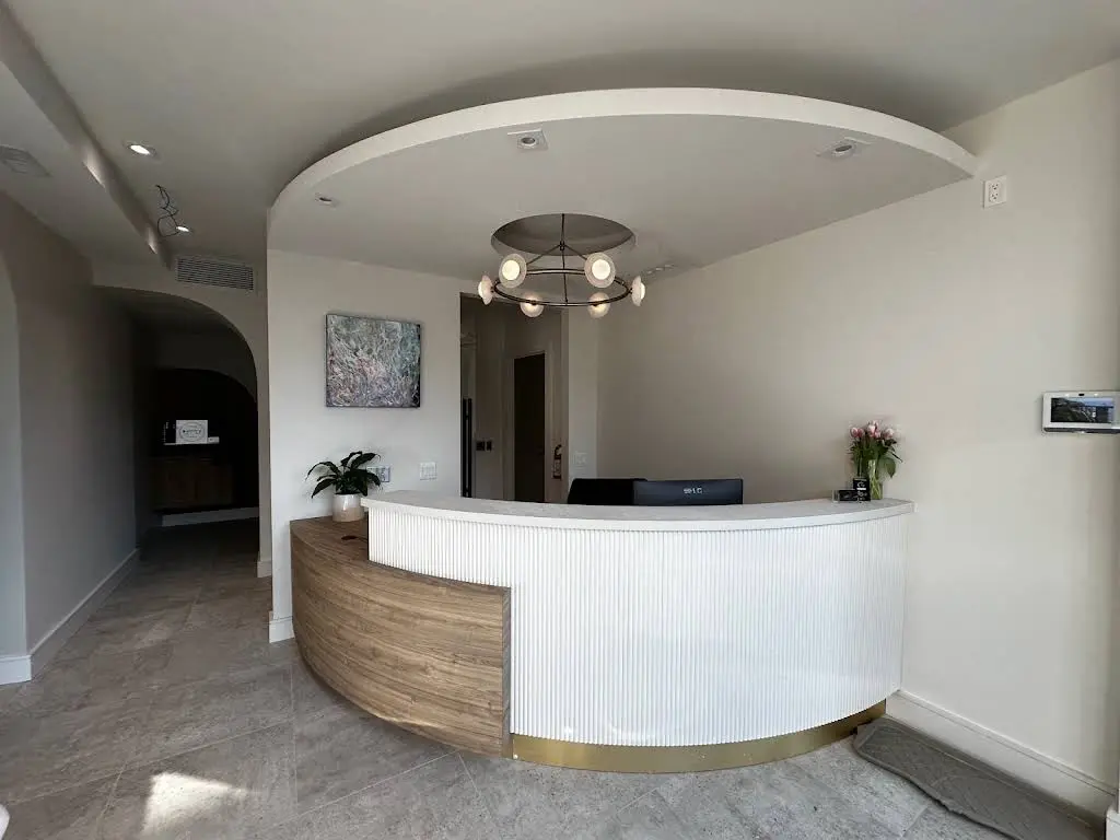 Roncy Dental Studio