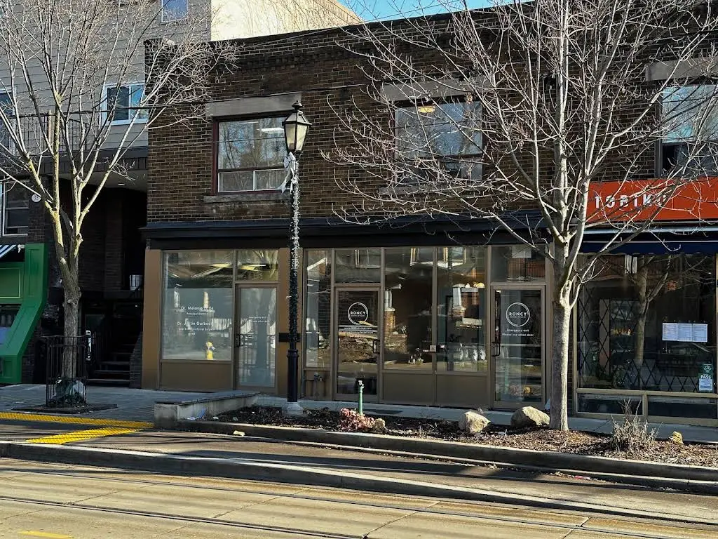 Roncy Dental Studio