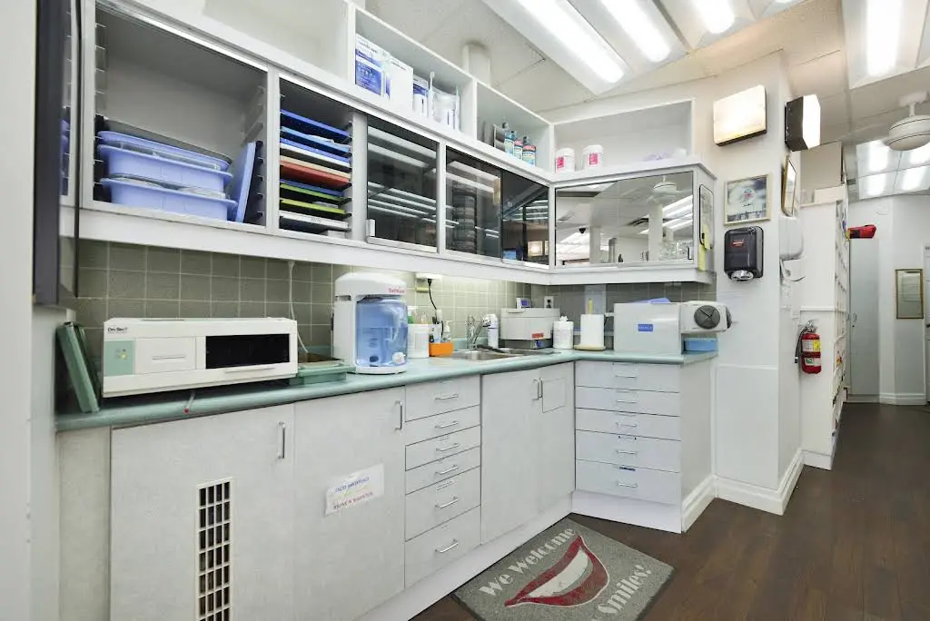 The College & Dufferin Dental Clinic