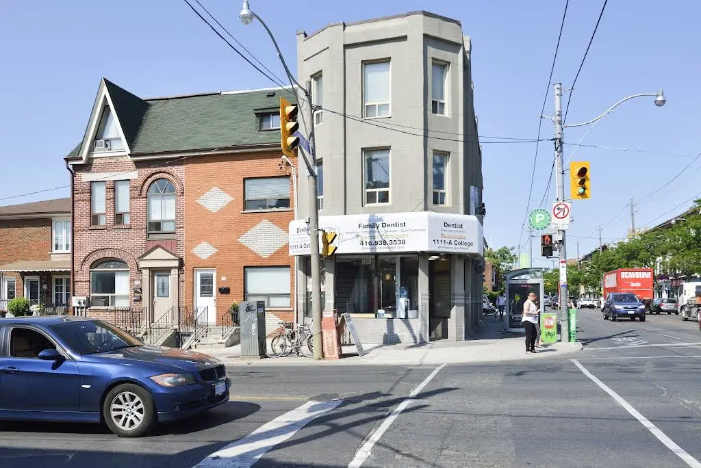 The College & Dufferin Dental Clinic