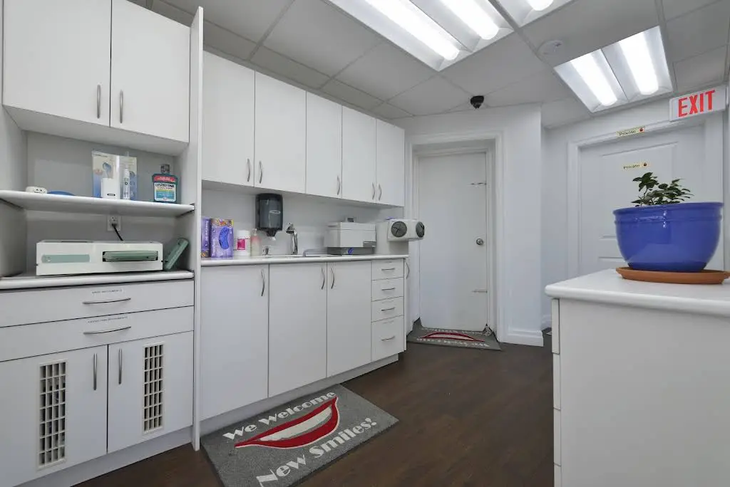 The College & Dufferin Dental Clinic