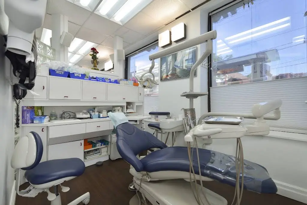 The College & Dufferin Dental Clinic