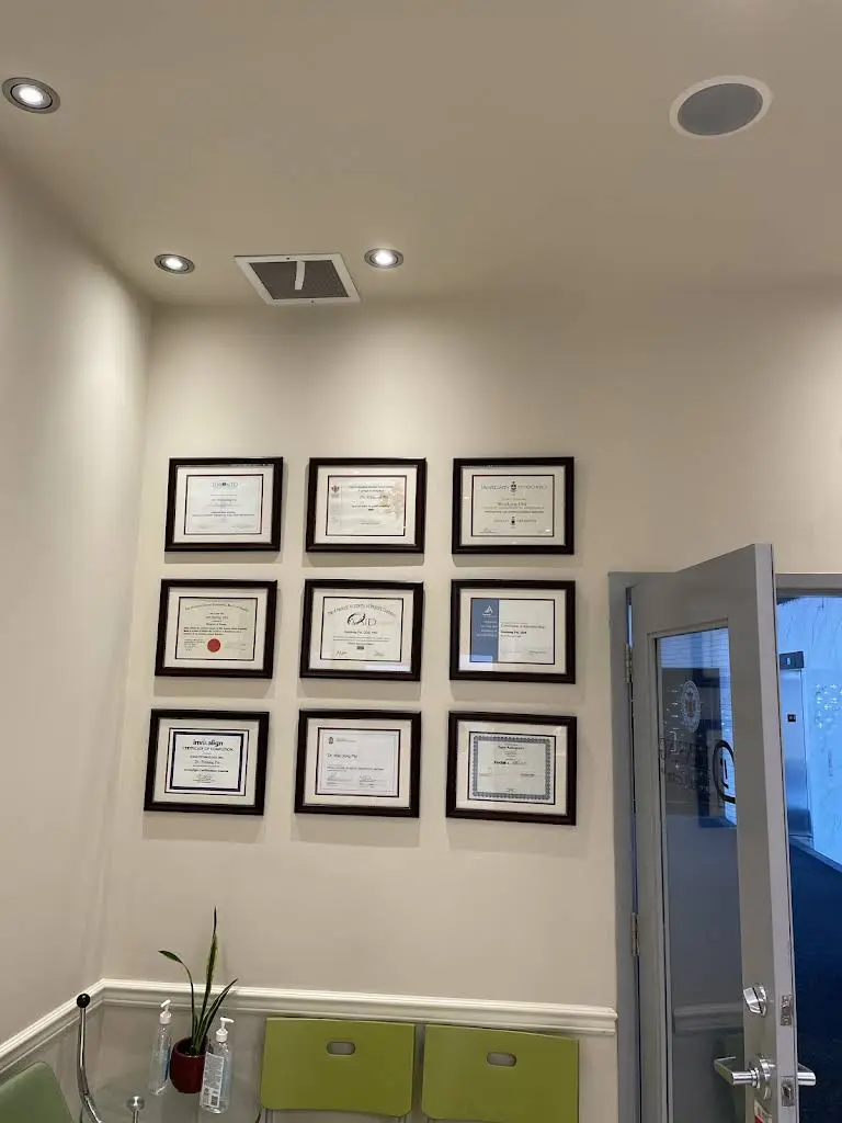 LANSING Dental Centre