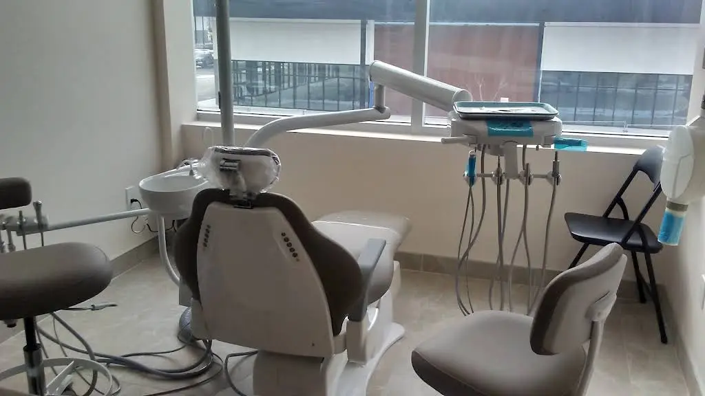 Bridletowne Dental Office - Professional dental clinic exterior with modern facilities