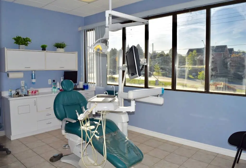 Sandhurst Family Dental Clinic - Dr. Pavithra Nantheeswarar & Associates