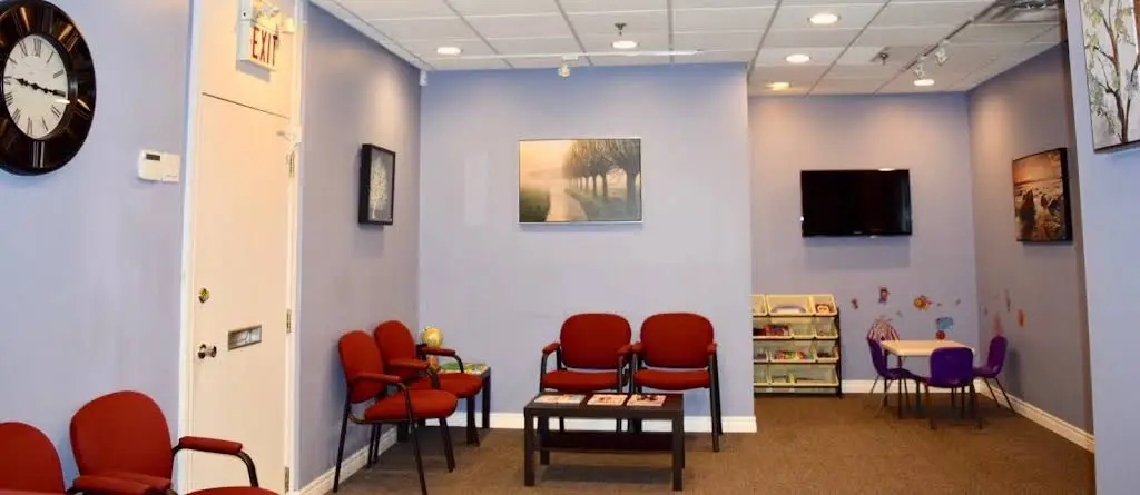 Sandhurst Family Dental Clinic - Dr. Pavithra Nantheeswarar & Associates