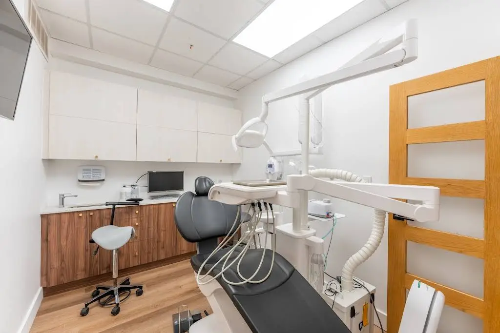 Little Italy Dentistry - Professional dental clinic exterior with modern facilities