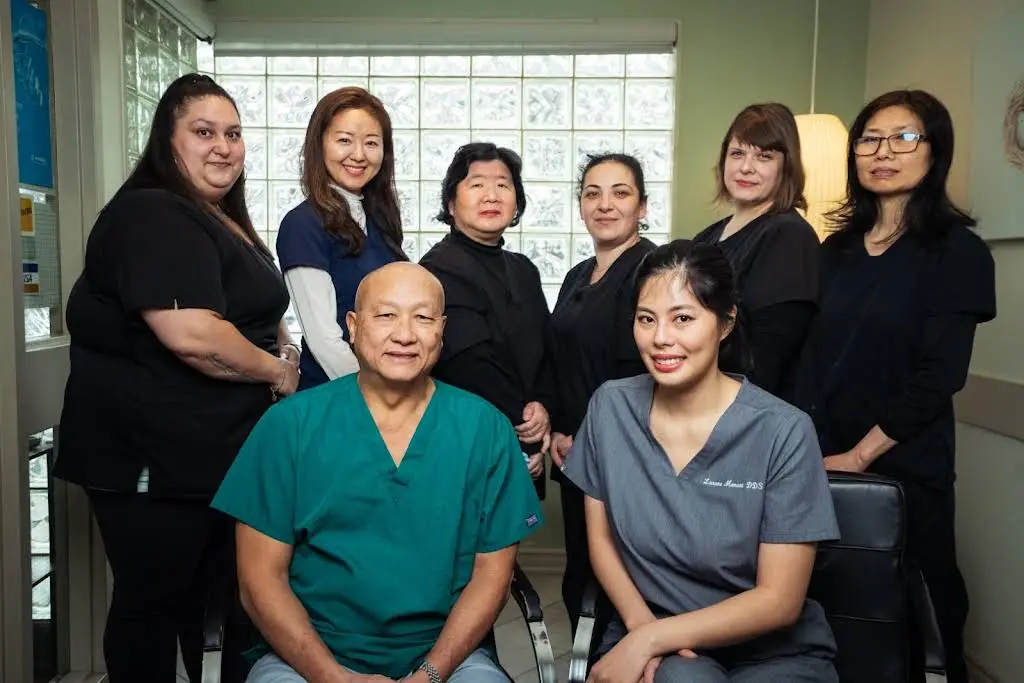 Bathurst Dundas Dental Centre - Professional dental clinic exterior with modern facilities