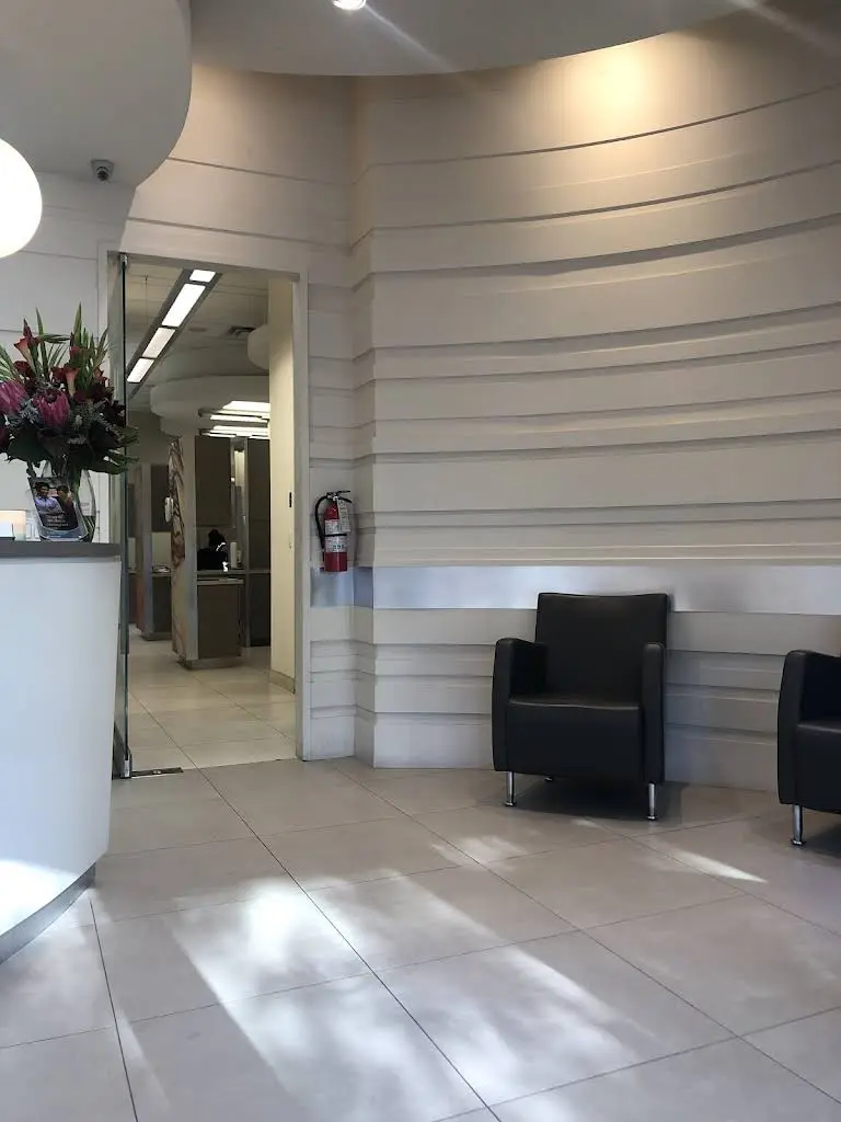 Kingwest Dental