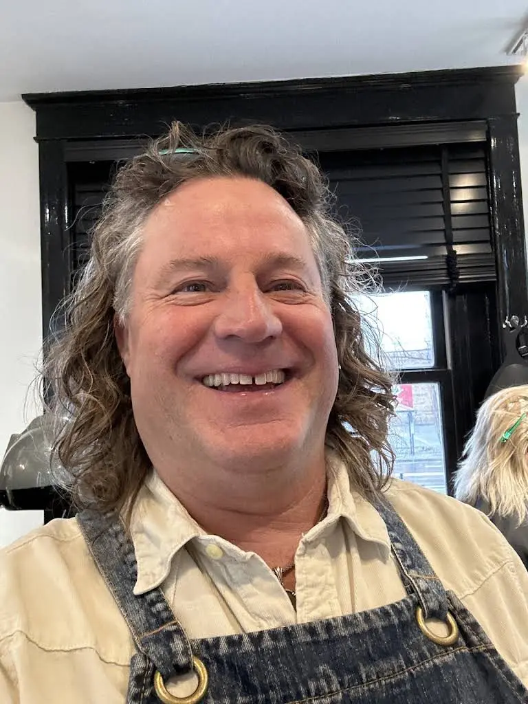 Dentist in Louisville