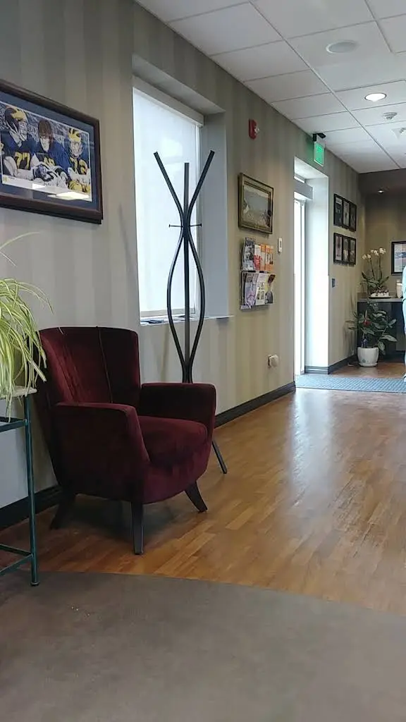 Lakewood Periodontics / Clifford Thomas DDS