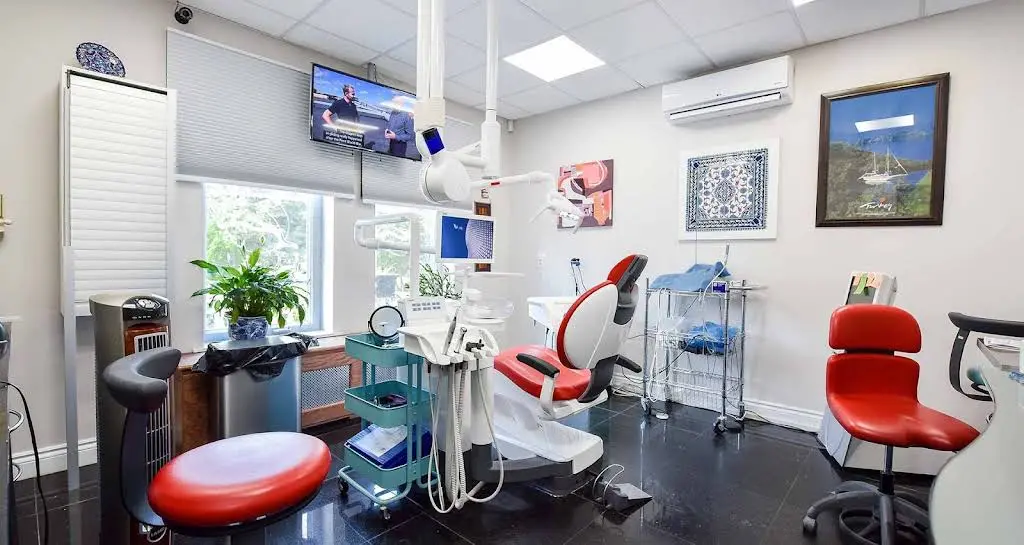 Dolphin Dental