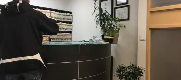 Wen Yan Zhang Dental Office
