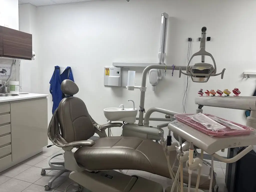 Pearly Smile Dental Clinic