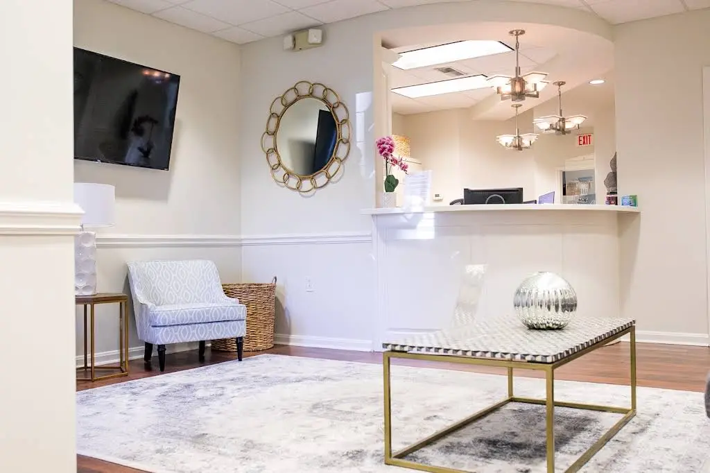 Thompson Family & Implant Dentistry
