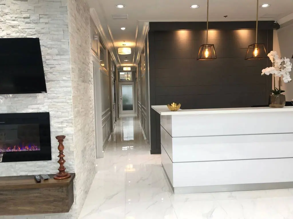 MESmiles Dental - Professional dental clinic exterior with modern facilities