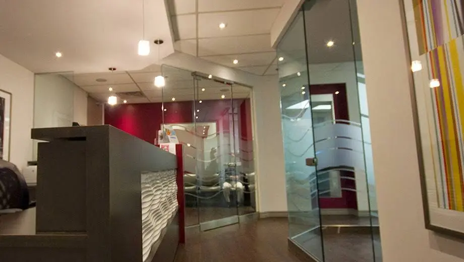 The Endodontic Group - Dr. Lance Isaac - Professional dental clinic exterior with modern facilities