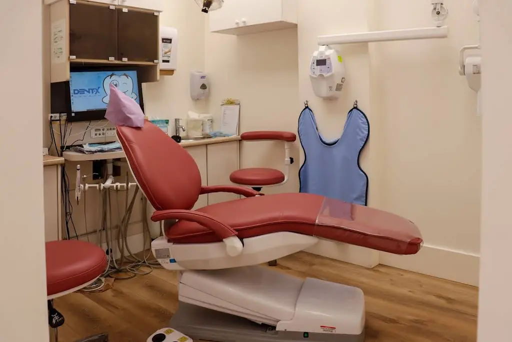 Dentist on Dundas