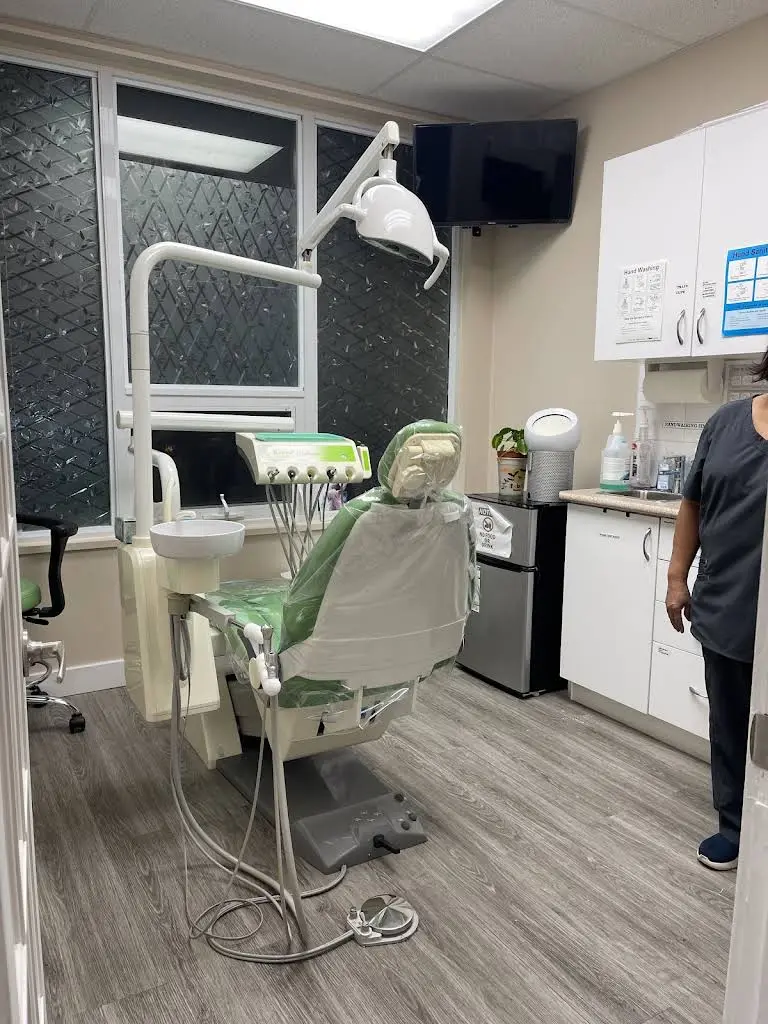 Universal Smile Dental