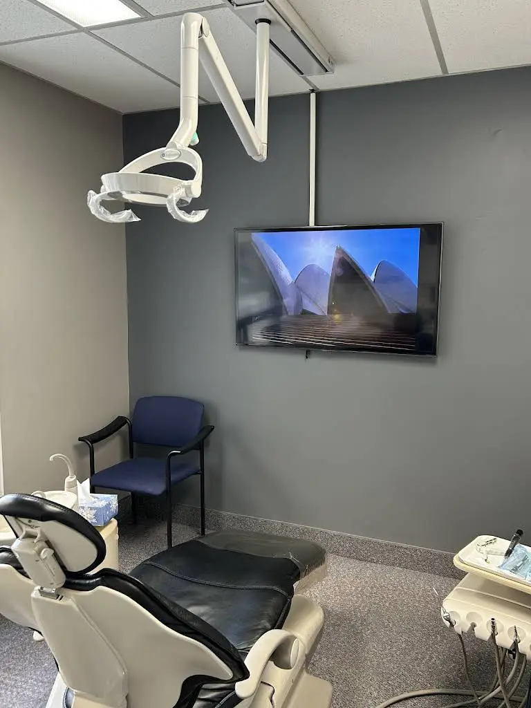 Dr. Kwong Lo Dental Office