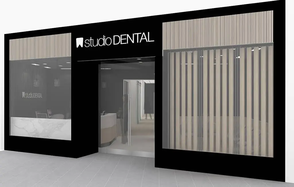 Studio Dental @ Eaton Centre