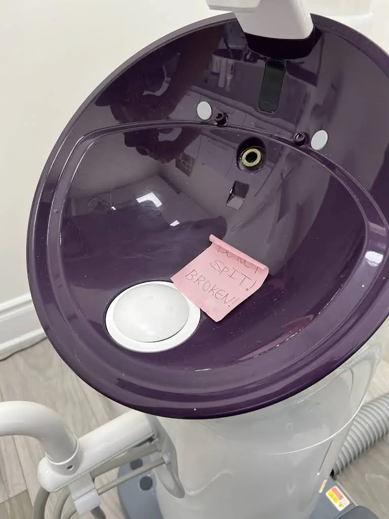 Dundas East Dental