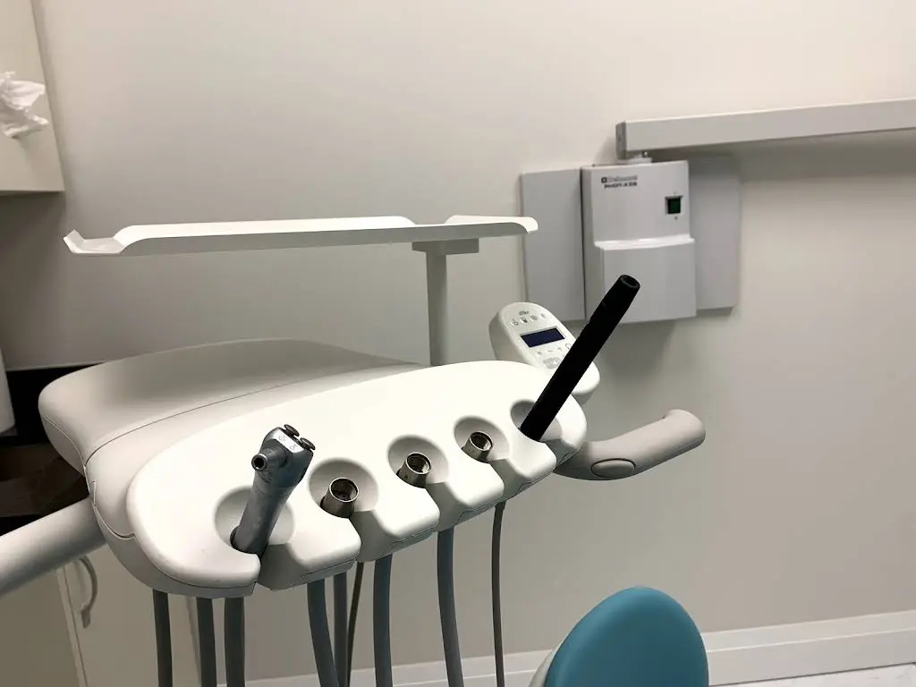 Diamond Dental Gerrard