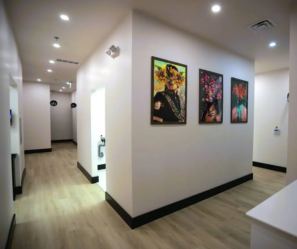 8 Queens Quay W Dental Clinic | Dr. Nav Chhina, DDS