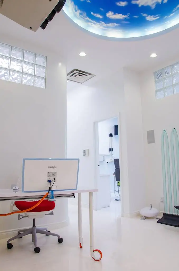 One Yonge Dental Office