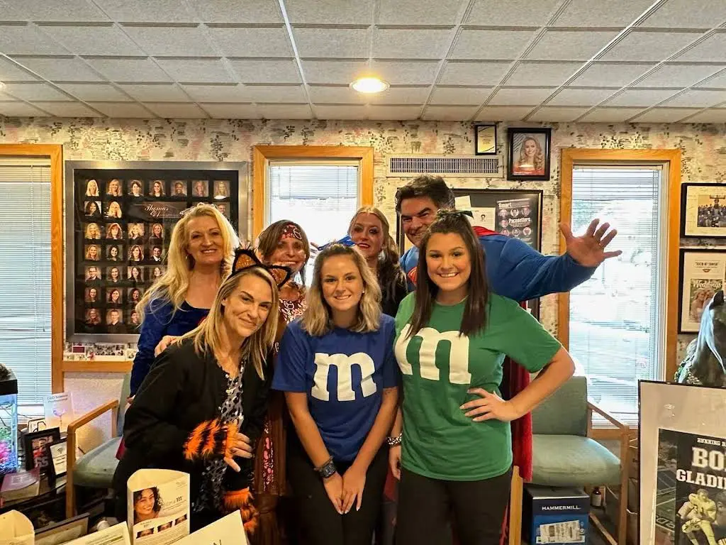 Thomas & Associates, DDS