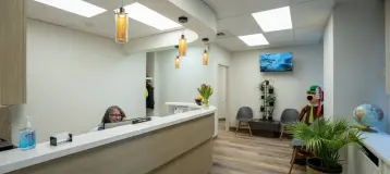 King Yonge Dentistry / Dr. Neil W. Moss