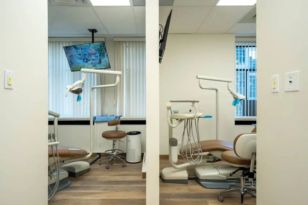 King Yonge Dentistry / Dr. Neil W. Moss