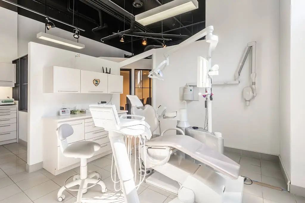 Dentistry in the 6ix