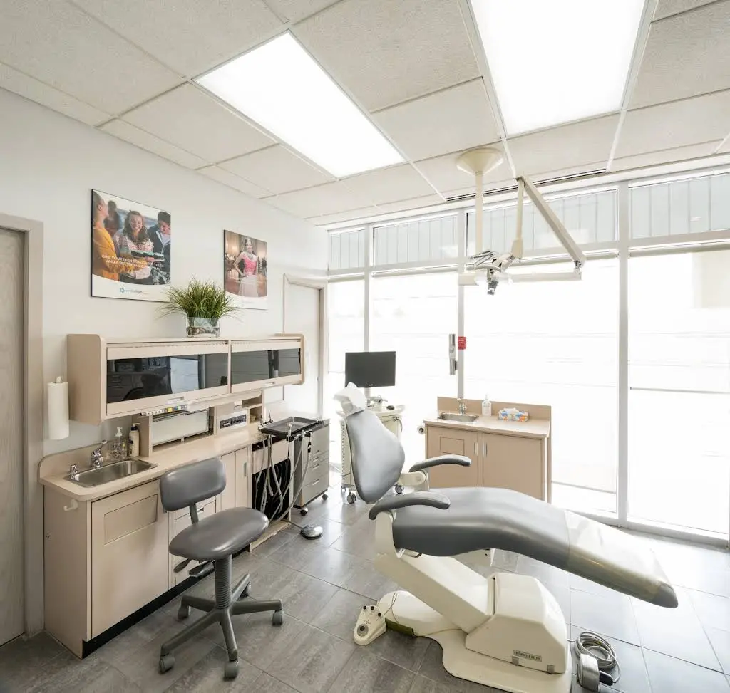 Sheridan Dental Centre - Professional dental clinic exterior with modern facilities