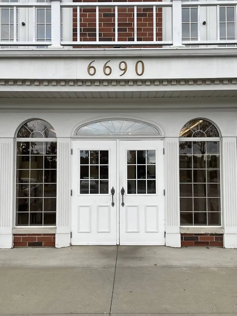 LuxeSmiles Dental of Mayfield