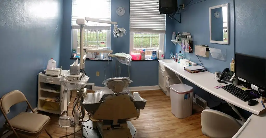 Richard Newhart, DDS