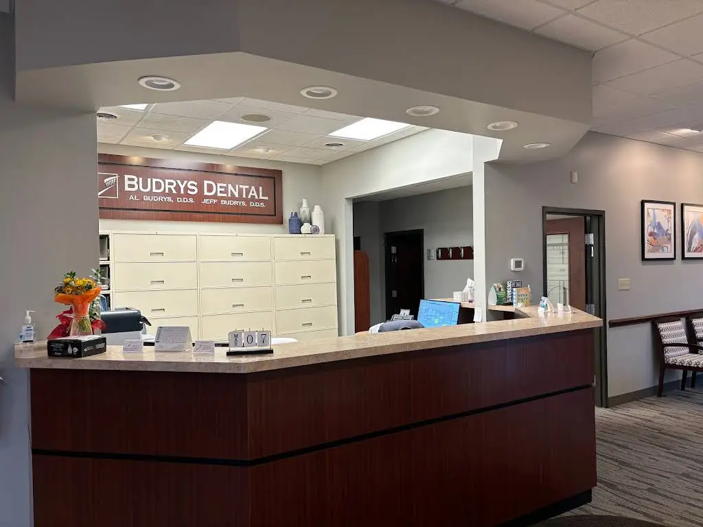 Budrys Dental