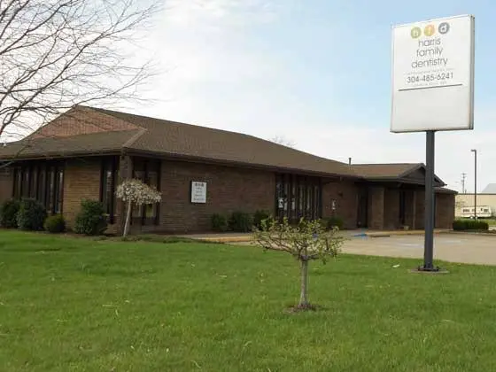 Harris Family Dentistry - Professional dental clinic exterior with modern facilities